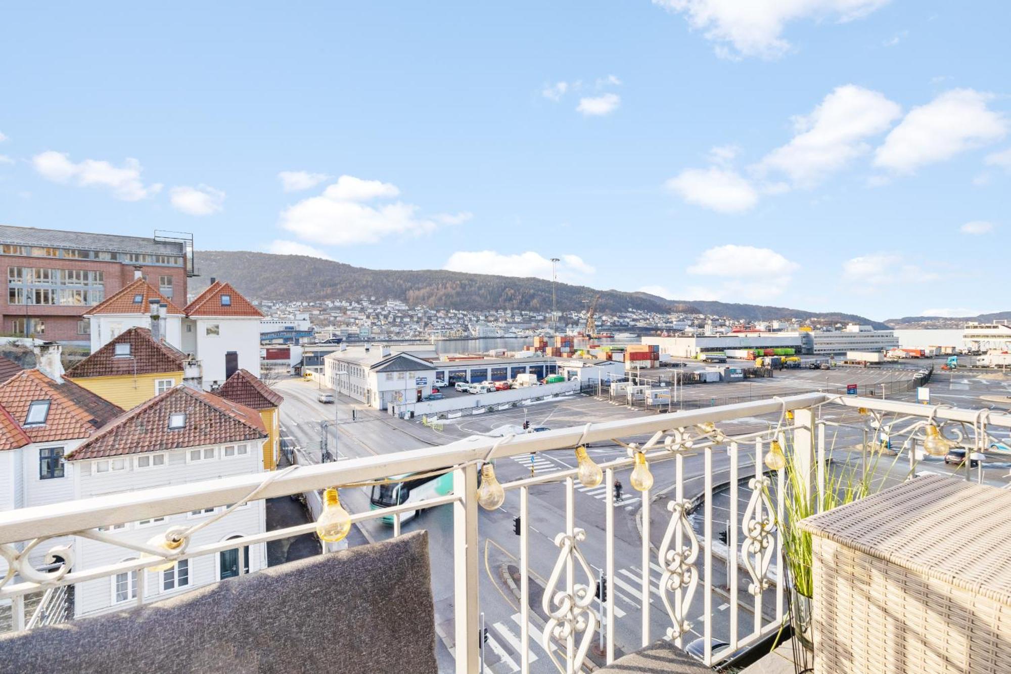 Penthouse Apartment In Bergen Exterior photo
